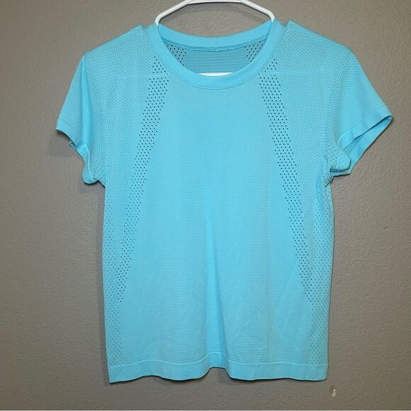 Lululemon Train To Be Cyan Blue Short Sleeve Shirt Women’s Size Small 6 - Picture 4 of 10